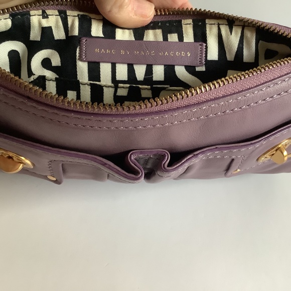 Marc By Marc Jacobs Purple Mauve Leather Totally Turnlock. Crossbody Bag - Picture 11 of 11